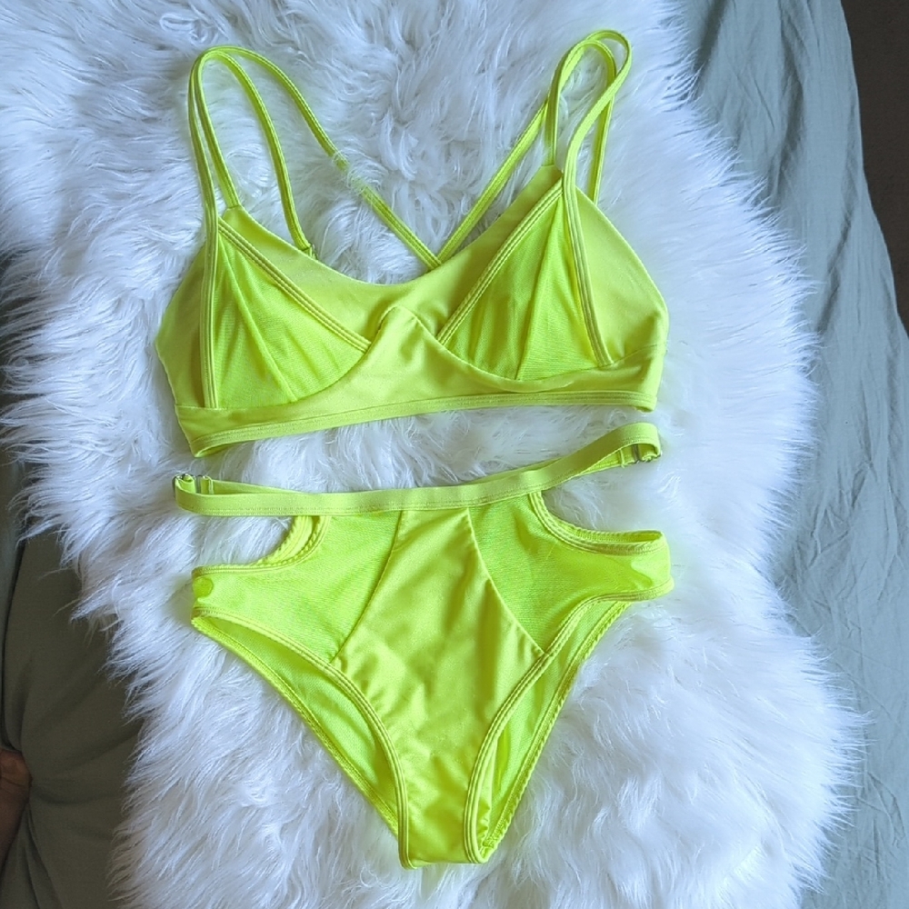 CXIX Classique Neon Yellow Pole Bikini Set 💛 SIZE L